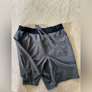 Ten Thousand Interval Short - Grey Large